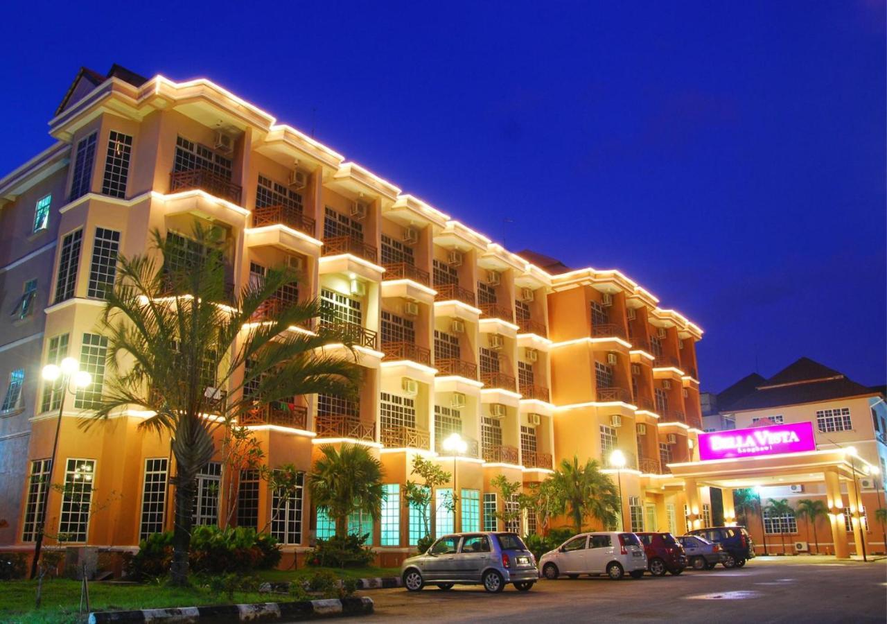 Bella Vista Express Hotel Pantai Cenang  Bagian luar foto