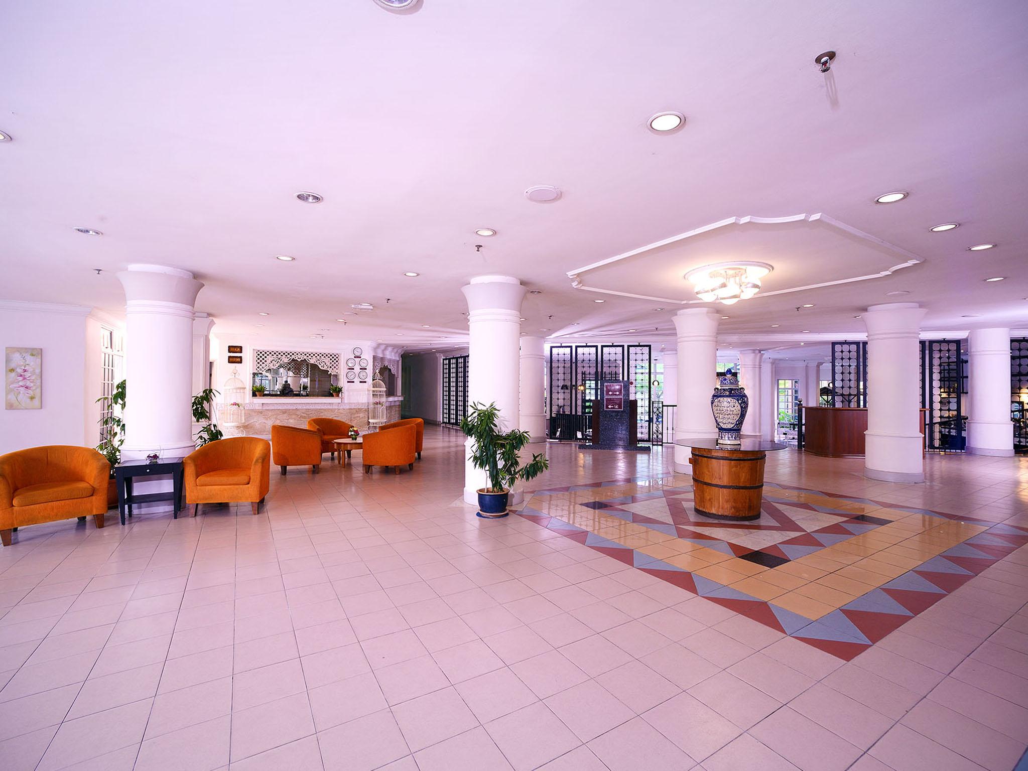 Bella Vista Express Hotel Pantai Cenang  Bagian luar foto