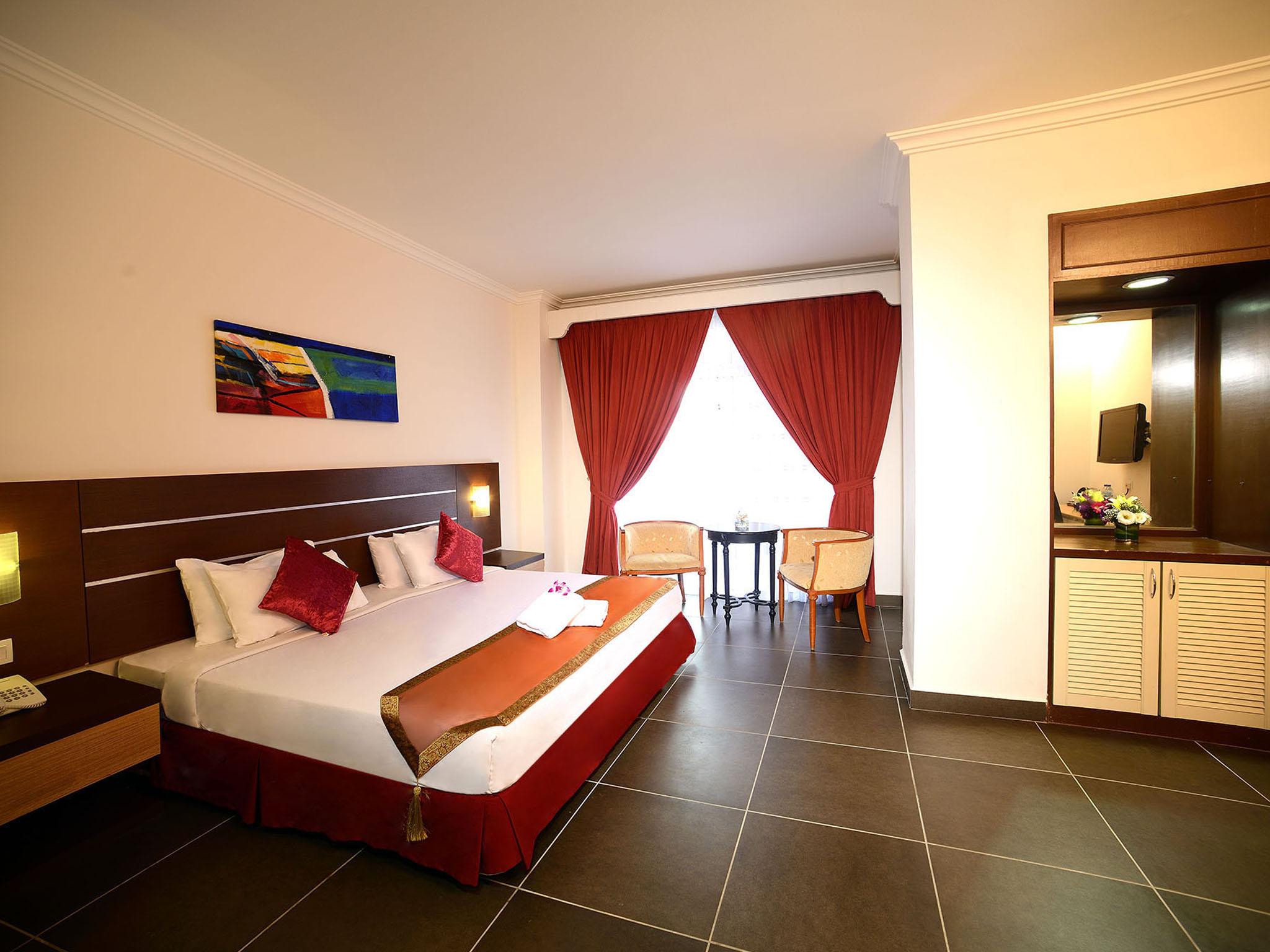 Bella Vista Express Hotel Pantai Cenang  Bagian luar foto
